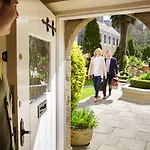 Greenhills Country 4*