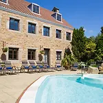 Greenhills Country Saint Peter