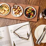 Greenhills Country 4*