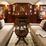 Greenhills Country 4*