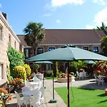 Greenhills Country Hotel