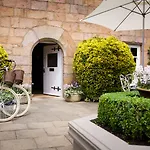 Greenhills Country Hotel 4*