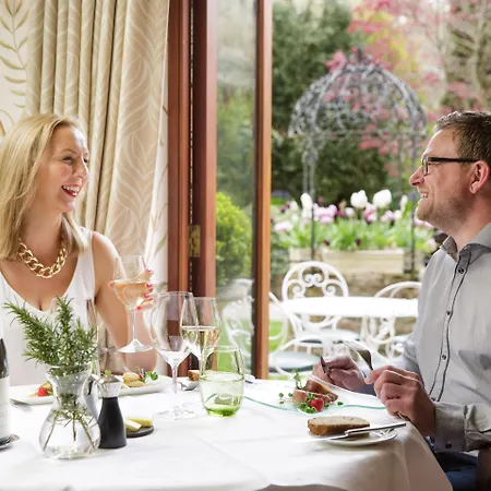 Greenhills Country 4*