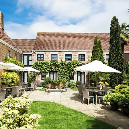 Greenhills Country 4*