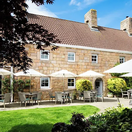 Greenhills Country Hotel 4*