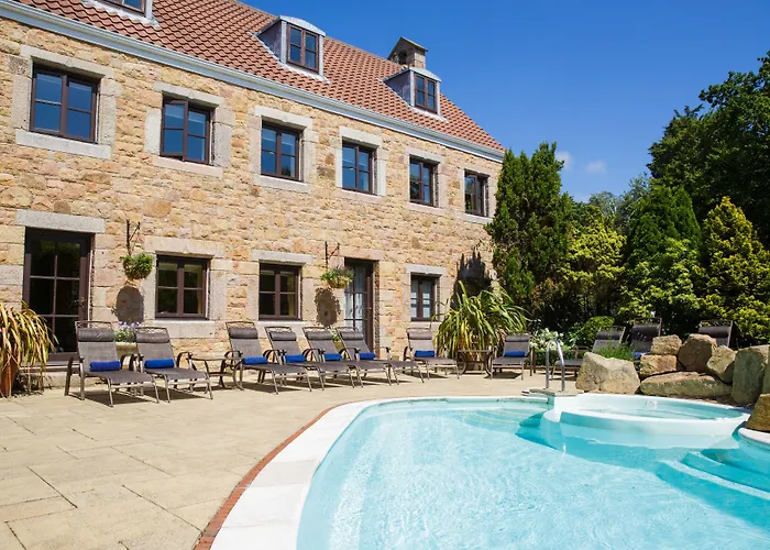 Greenhills Country Saint Peter