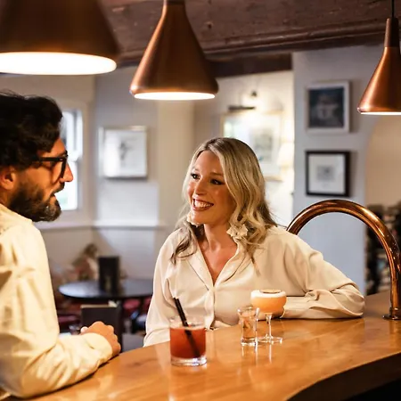 Greenhills Country 4*