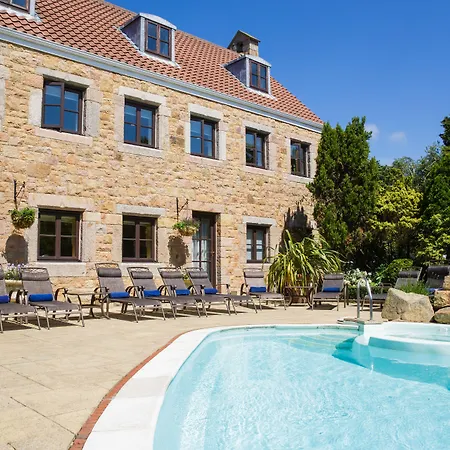 Greenhills Country Saint Peter