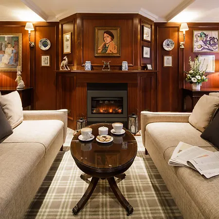 Greenhills Country 4*
