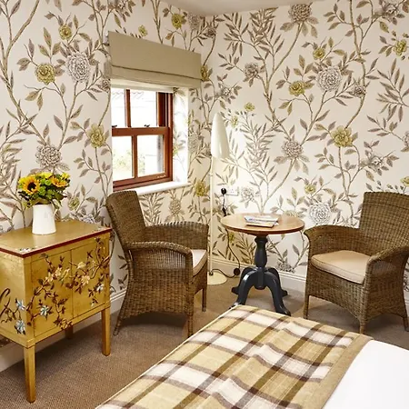 Greenhills Country 4*