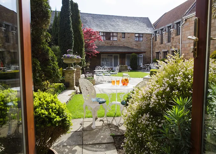 Greenhills Country Saint Peter